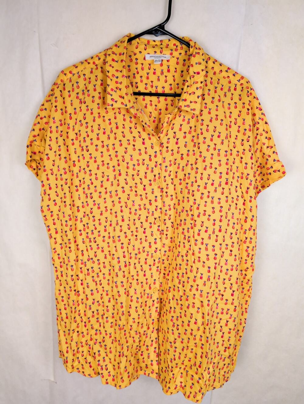 BeachLunchLounge orange pineapple print button up shirt Size XL Novelty Tropical